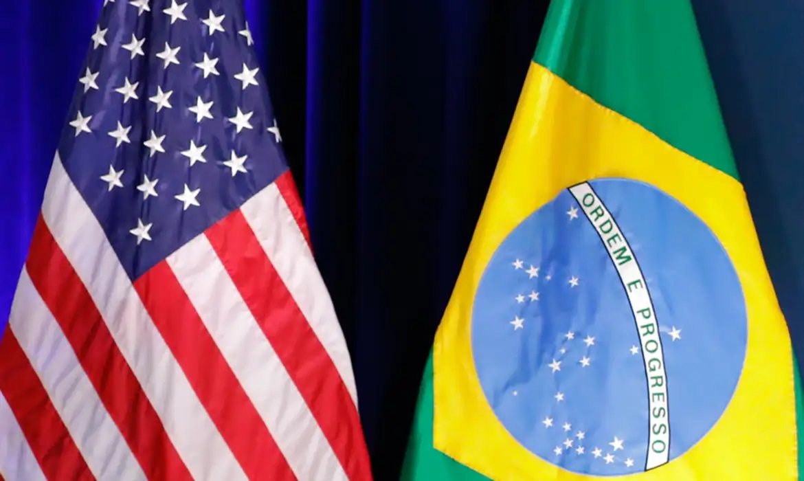 Governo brasileiro repudia prorrogação de emergência dos EUA contra o Brasil