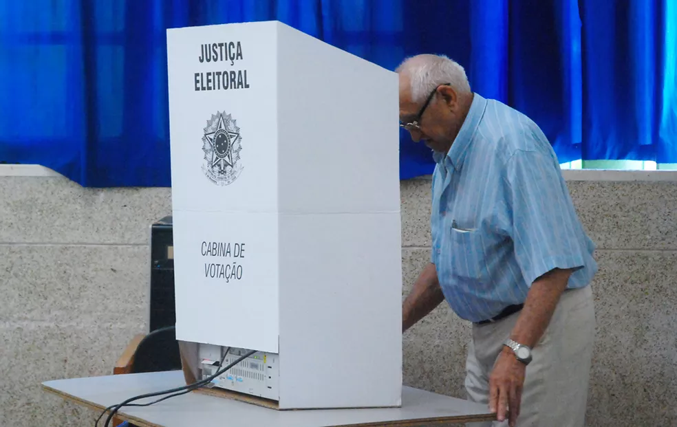 Voto é facultativo para idosos a partir dos 70 anos; entenda as regras